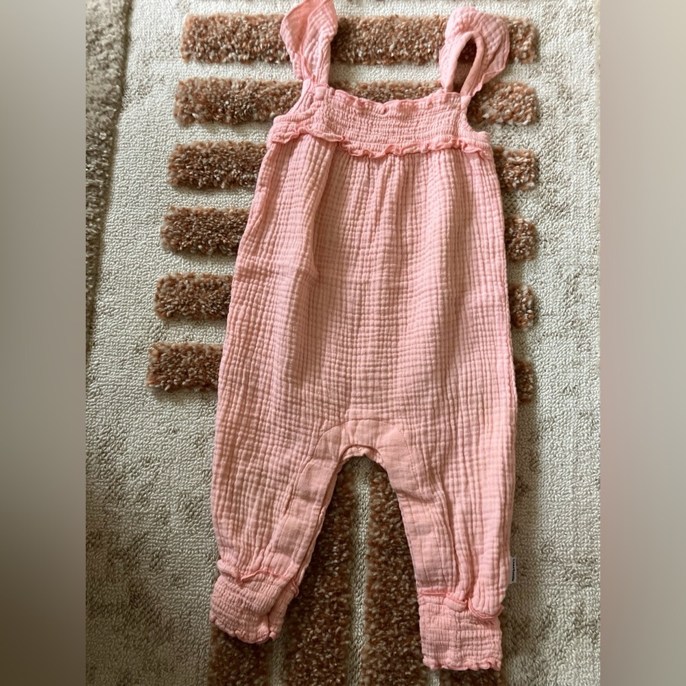 Gerber 🎀 Pink Ruffled Gauze Romper | 12 Months